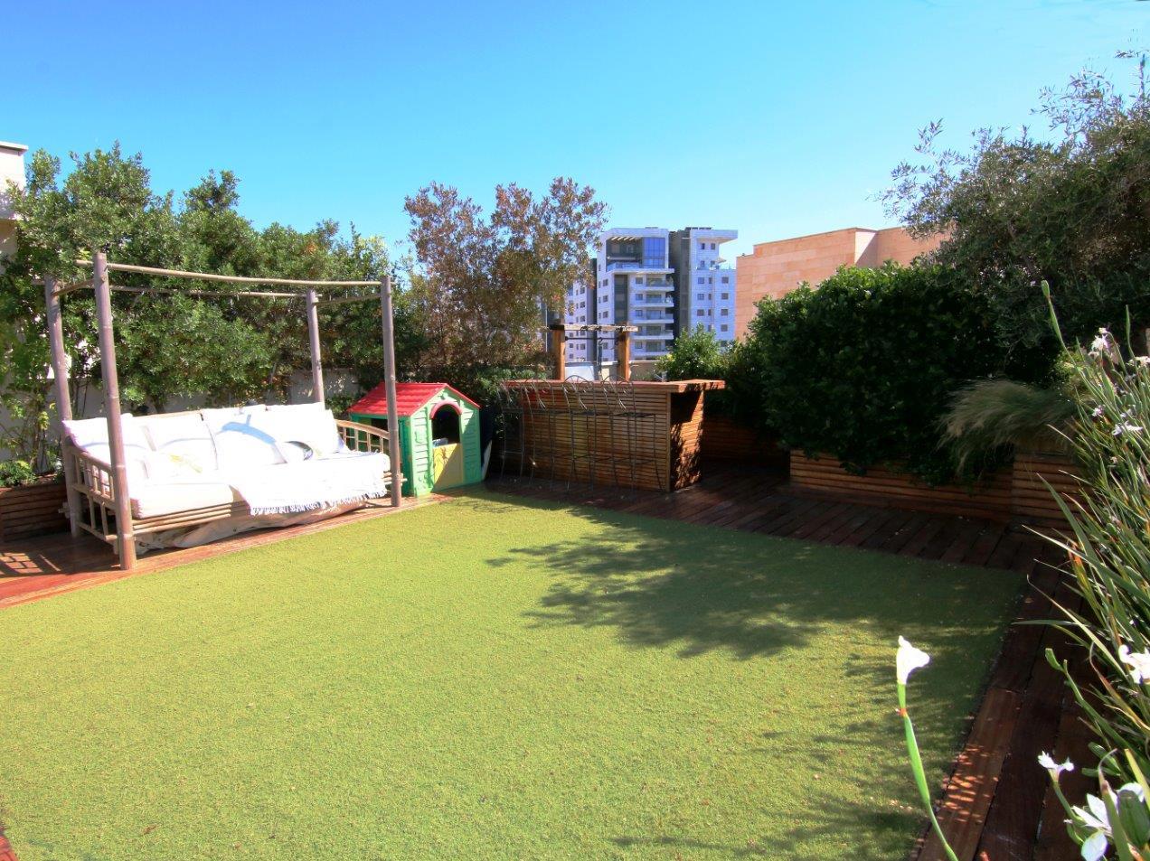 Penthouse à Kfar Ganim C